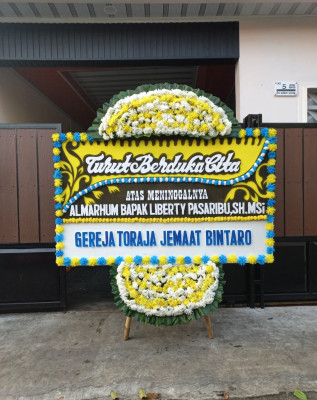 Papan Bunga Duka di Puteri Betung